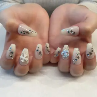 ネイル 💎🐰 saki. m 🐰💎のネイルデザイン