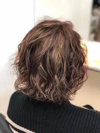 ショート カラー パーマ 髪質改善カラー🎗️ 滝沢純のヘアスタイル
