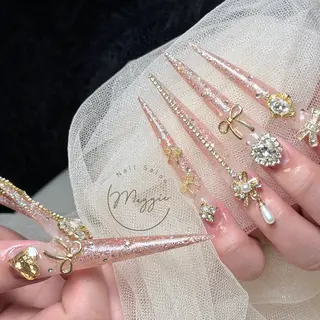 ネイル Maggie Nail🦩のネイルデザイン