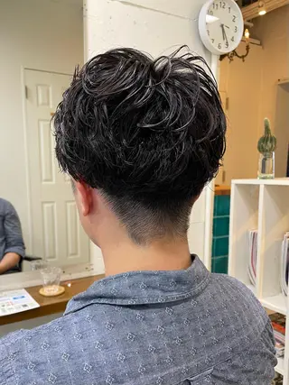 パーマ メンズ RIN／韓国ヘア レイヤーカットのヘアスタイル