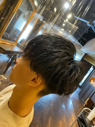 パーマ メンズ 大阪メンズヘアのプロ 高橋 直希のヘアスタイル