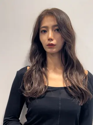 ロング パーマ コテ巻き風パーマ🫧 韓国パーマ反町海大のヘアスタイル