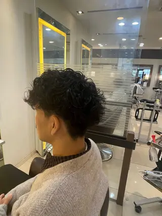 パーマ メンズ 辻野 光希のヘアスタイル