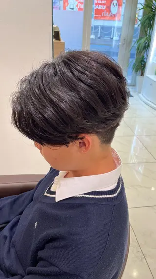 パーマ メンズ 【メンズパーマ✨️ フェザーパーマ】岩城のヘアスタイル