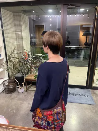 ショート カラー 沼田 彩虹のヘアスタイル