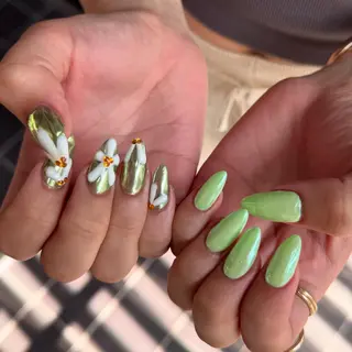 ミディアム ゆびノさき 天王寺のネイルデザイン