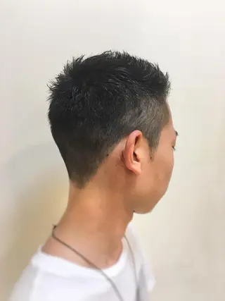 ショート メンズ ケアブリーチ 坪井佑樹のヘアスタイル