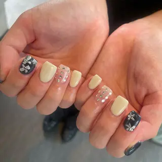 ネイル Yu_me 北堀江店所属・Yu_me 北堀江 chikaのネイルデザイン