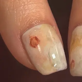 ネイル mio _POHEURのネイルデザイン