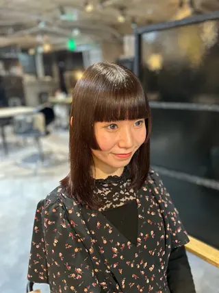 セミロング 🌷ブリーチ縮毛矯正 /mina🌷のヘアスタイル