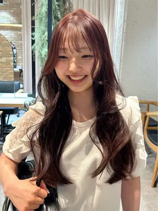 ロング カラー レイヤー/手書きネイ ルCOCORO 🎀のネイルデザイン