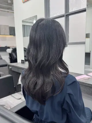 ロング レイヤー・ブリーチ kiyotoshiのヘアスタイル