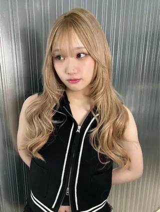 ロング 🤍ハル🤍/モテ髪 ヘア🎀/ハイトーンのヘアスタイル