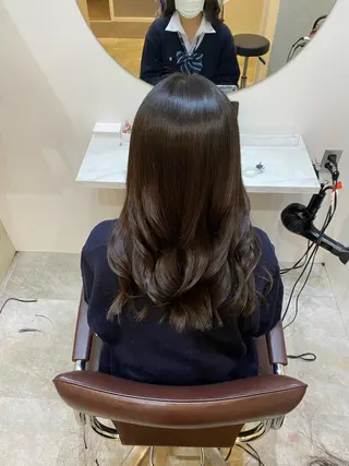 ロング 【髪質改善 艶髪】 布川 莉穂のヘアスタイル