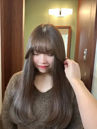 ロング カラー 艶カラー 内部補修のヘアスタイル