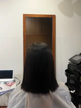 ミディアム まみ/暖色カラー /デザインカラーのヘアスタイル