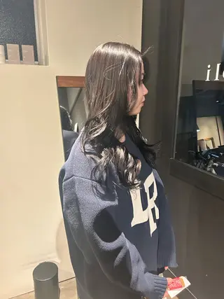 ロング カラー メイ🩰 wカラーのヘアスタイル