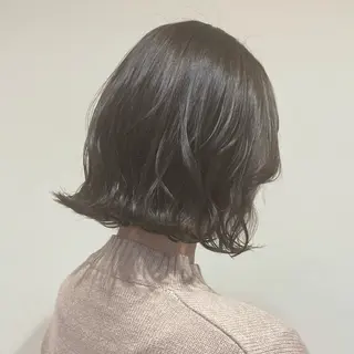 ミディアム 梅山 美侑のヘアスタイル