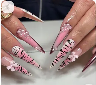 ネイル Cloudy Chan 歌舞伎町のネイルデザイン