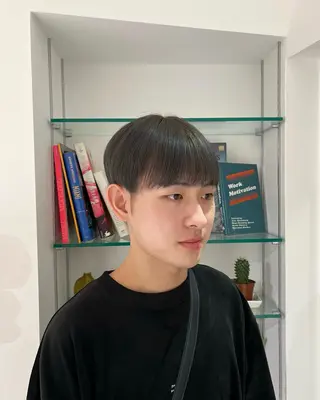 ショート カラー メンズ 野中里紗/ ベージュカラーのヘアスタイル