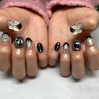 ネイル nail atelier  new moon所属・森 貴子のネイルデザイン