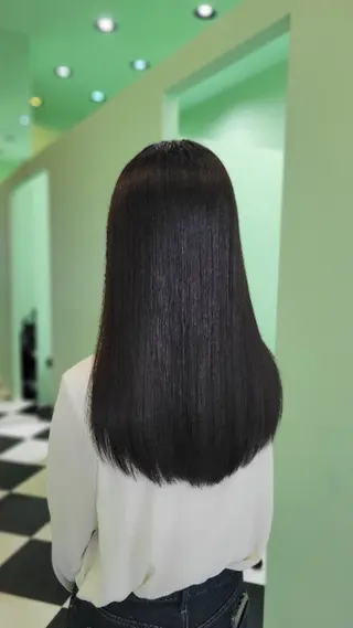 セミロング 髪質改善縮毛矯正 井原孝洋のヘアスタイル