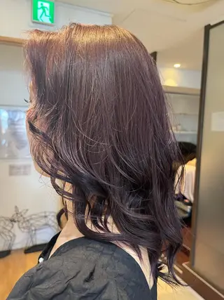 カラー 安達 葵のヘアスタイル