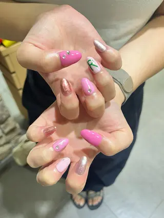 ネイル waka❤️✨ ブリーチ/艶感カラーのヘアスタイル