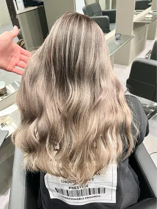 ロング カラー Via officialのヘアスタイル