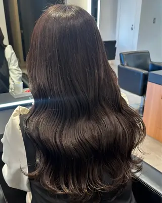 ミディアム KAREN（ému） 伏見/パーマモデルのヘアスタイル