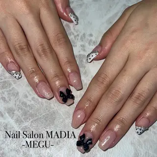 ネイル MADIA藤沢所属・MADIA MEGUのネイルデザイン