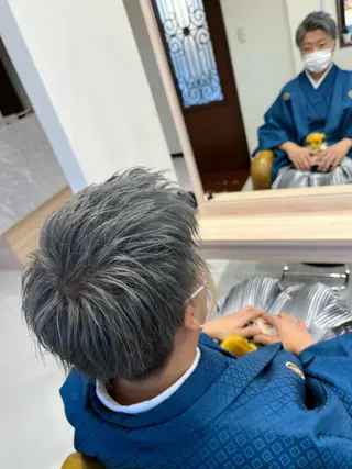 ショート カラー メンズ 峯 渉人のヘアスタイル