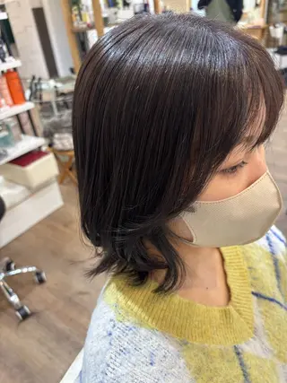 ミディアム 志田 萌のヘアスタイル