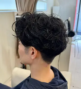 ショート パーマ メンズ 長屋 裕也のヘアスタイル
