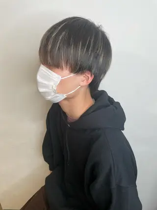 ショート カラー メンズ ハイトーン/レイヤー /ケアブリーチ石川治のヘアスタイル