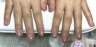 ネイル エリアネイルサロン所属・つ きのネイルデザイン