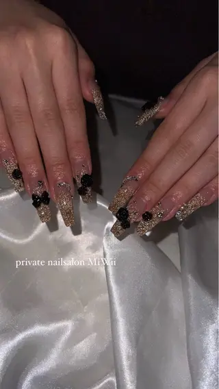 ネイル 𝐧𝐚𝐢𝐥 𝐌𝐢𝐖𝐢𝐢のネイルデザイン