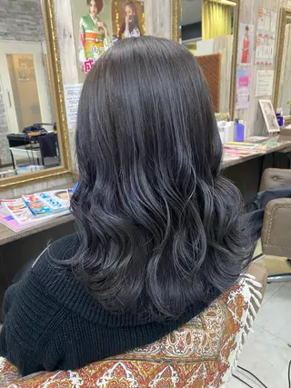 ミディアム 土屋朱理/ ハイトーンカラーのヘアスタイル