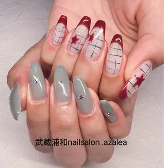 ネイル R inのネイルデザイン