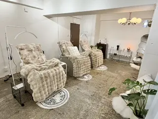 マツエク・マツパ yeonヨン｜大人 女性が選ぶハイサロンのマツエク・マツパデザイン