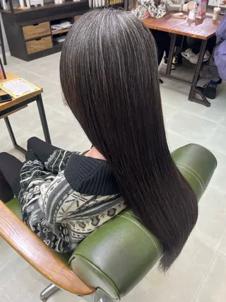 ロング カラー 小池 風賀のヘアスタイル