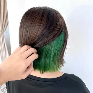 ミディアム カラー 大石 祐那のヘアスタイル