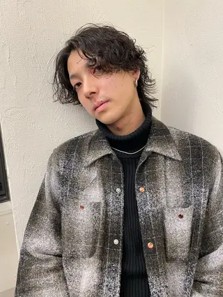 ミディアム パーマ メンズ 7Bridge所属・7Bridge 小西貫太のヘアスタイル