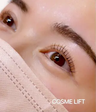 マツエク・マツパ Pearl×AQUA所属・aura eyeのヘアスタイル