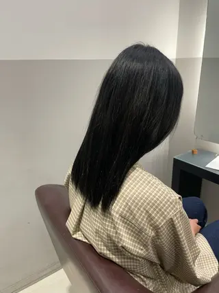 カラー 目崎 丞のヘアスタイル