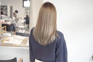 セミロング カラー 🌈ディレクター🌈 徳松優希のヘアスタイル