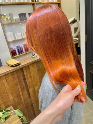 セミロング 赤木蓮/メンズ特化 パーマ/ハイトーンのヘアスタイル