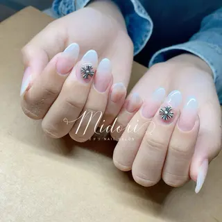 ネイル M eiのネイルデザイン