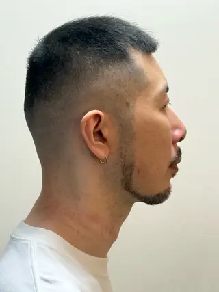 ショート 床屋のタナカ所属・上村 剛志のヘアスタイル