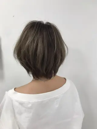 ショート 暖色カラー🍊 ボブ🌿顔周りcutのヘアスタイル